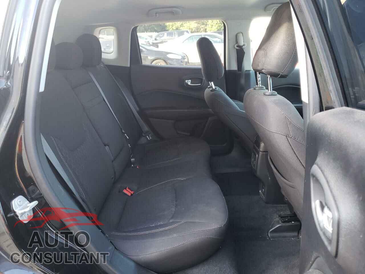 JEEP COMPASS 2018 - 3C4NJDAB7JT223263