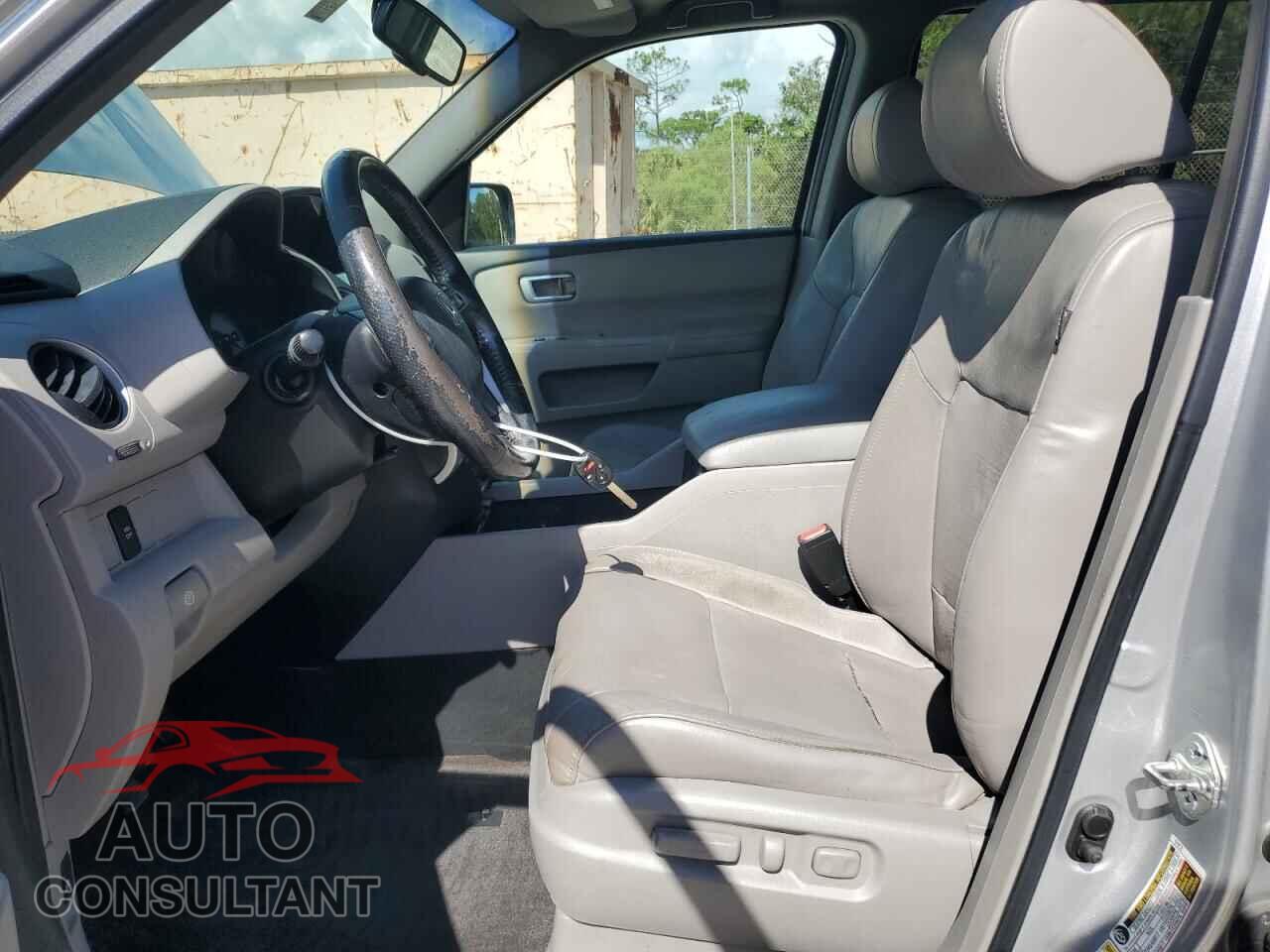 HONDA PILOT 2011 - 5FNYF3H74BB024374