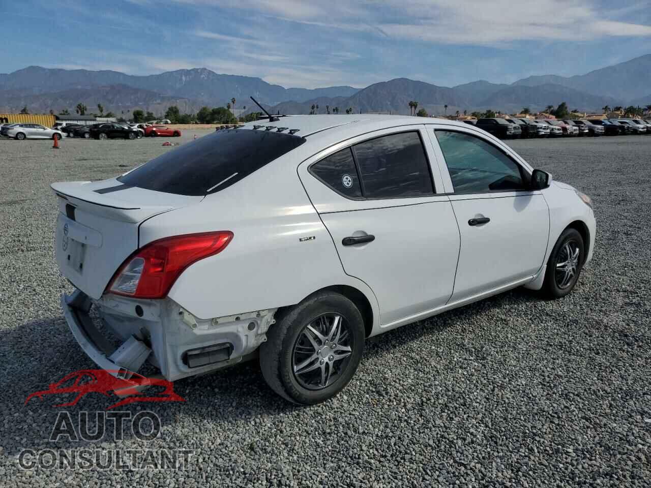 NISSAN VERSA 2017 - 3N1CN7AP3HL833747