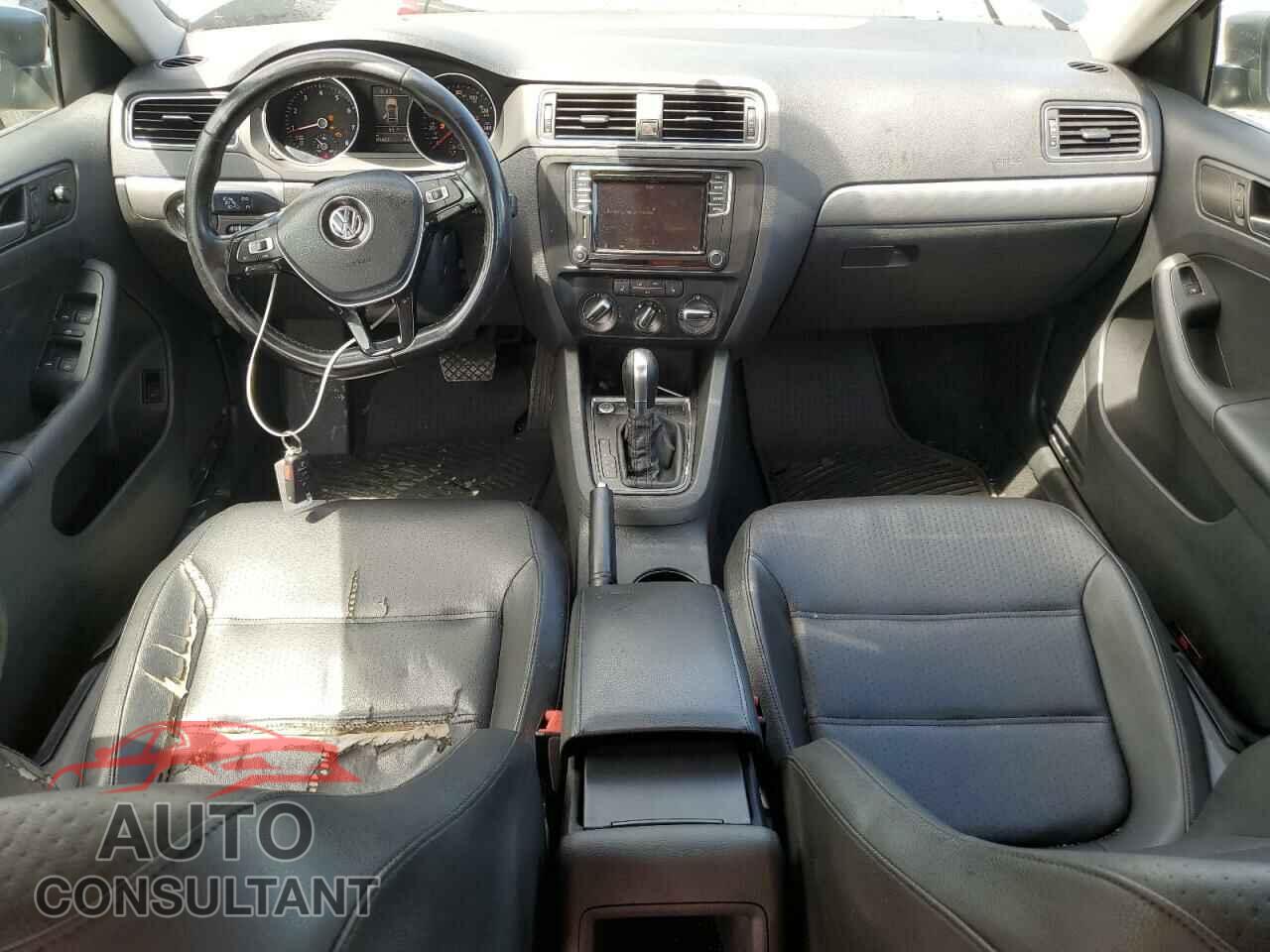 VOLKSWAGEN JETTA 2017 - 3VWDB7AJ9HM357596