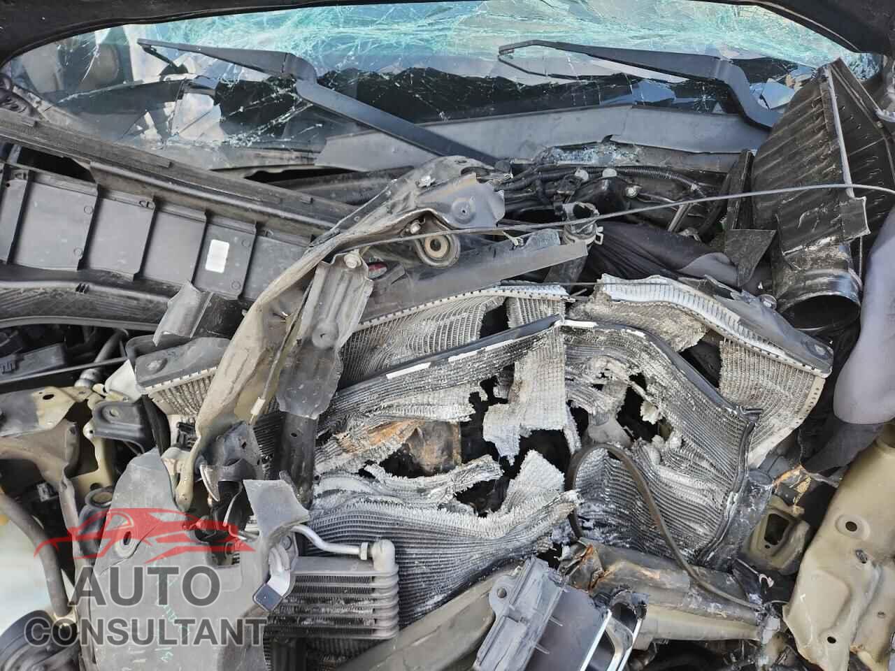 HONDA PILOT 2015 - 5FNYF4H50FB013852