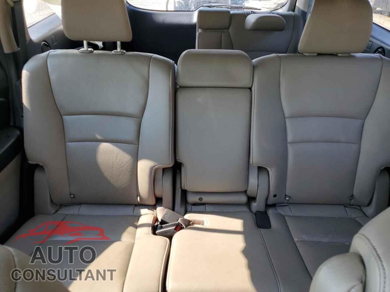 HONDA PILOT 2018 - 5FNYF5H76JB014679