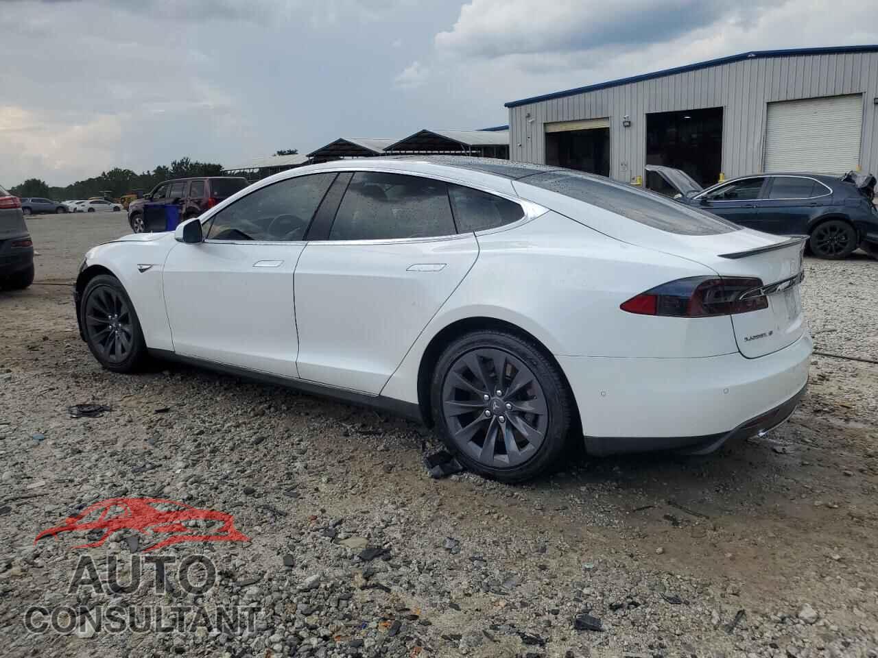 TESLA MODEL S 2015 - 5YJSA1S24FF082786