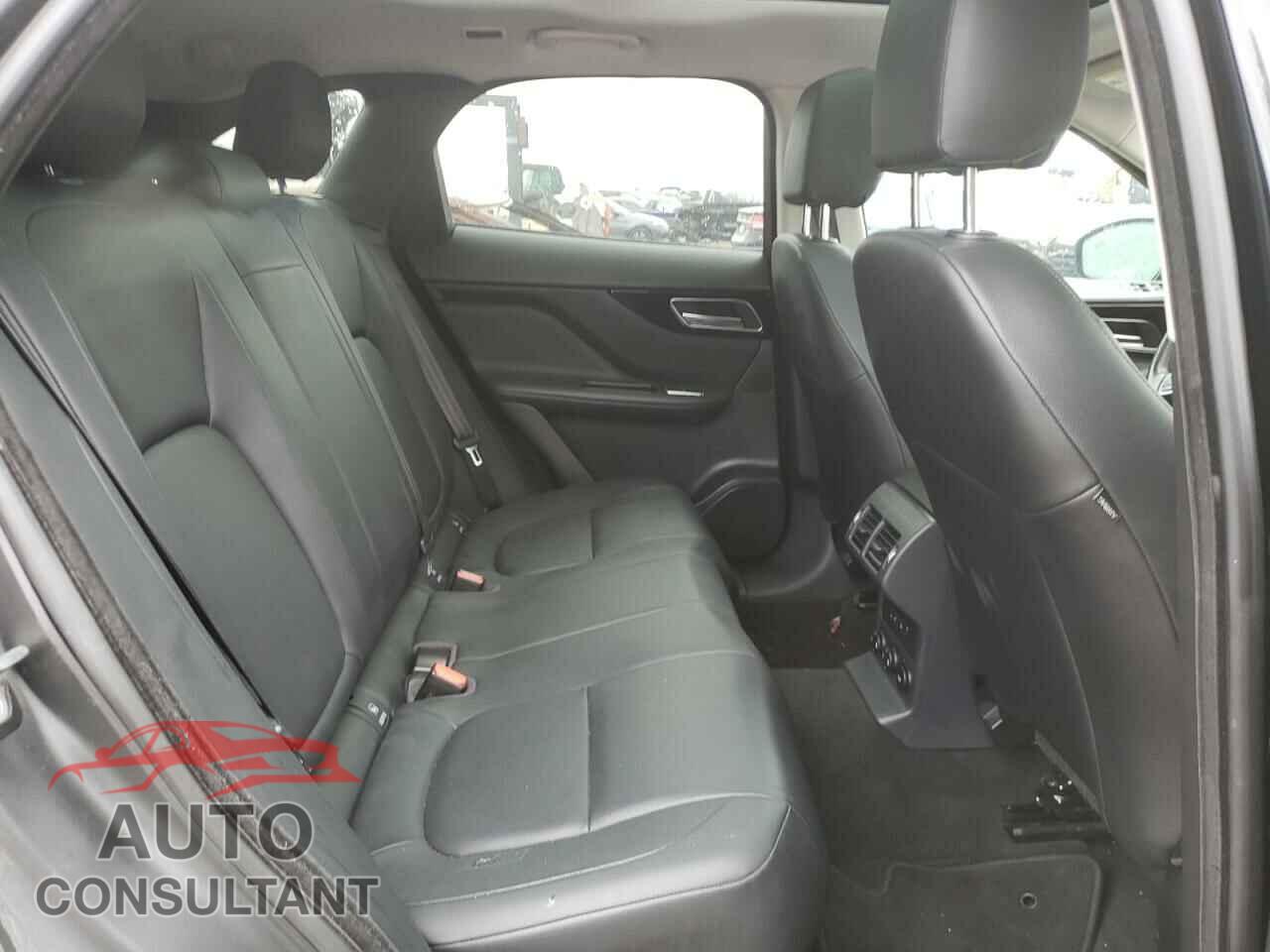 JAGUAR F-PACE 2017 - SADCJ2BV9HA887235