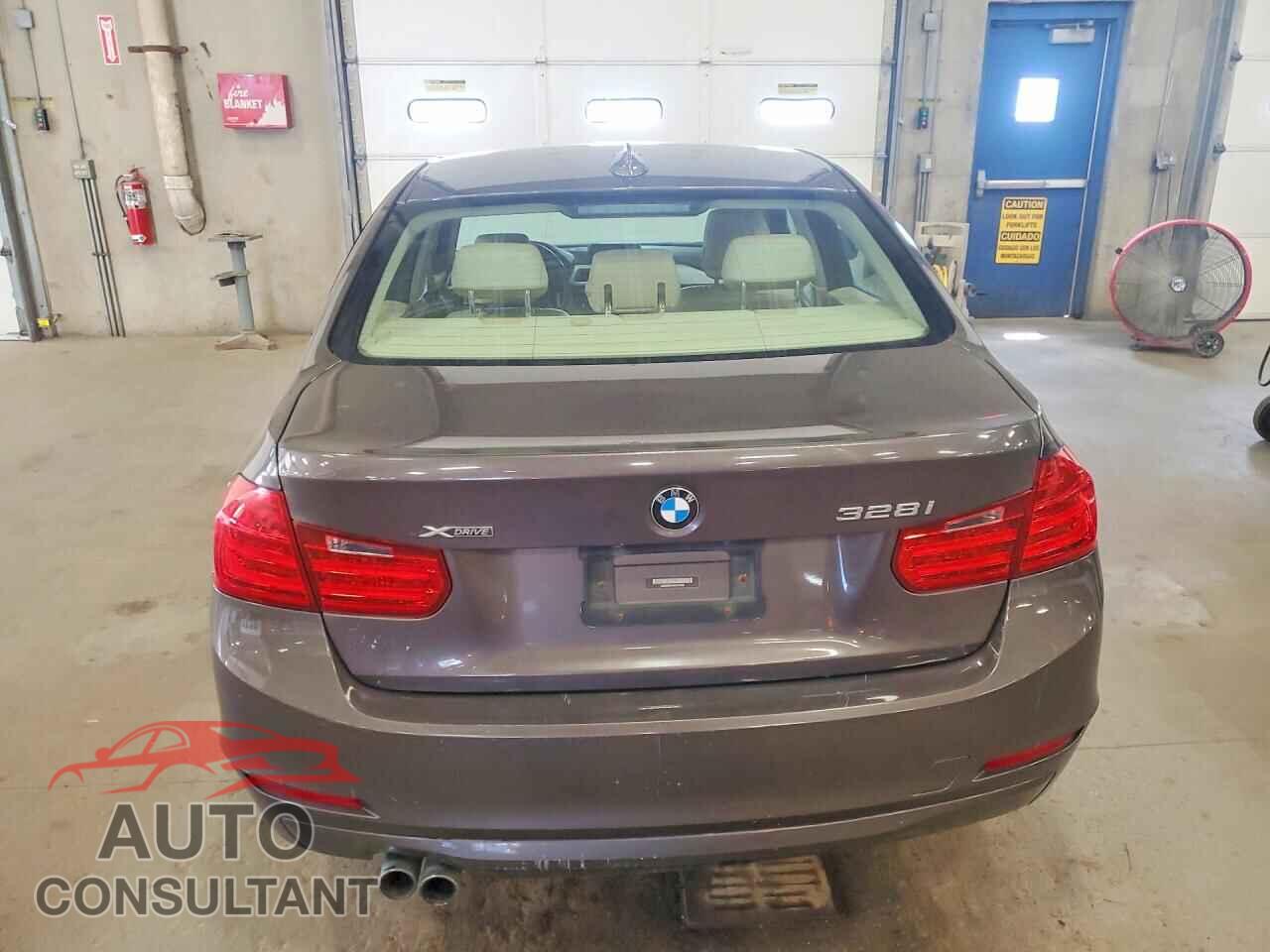 BMW 3 SERIES 2013 - WBA3B5C56DF590894