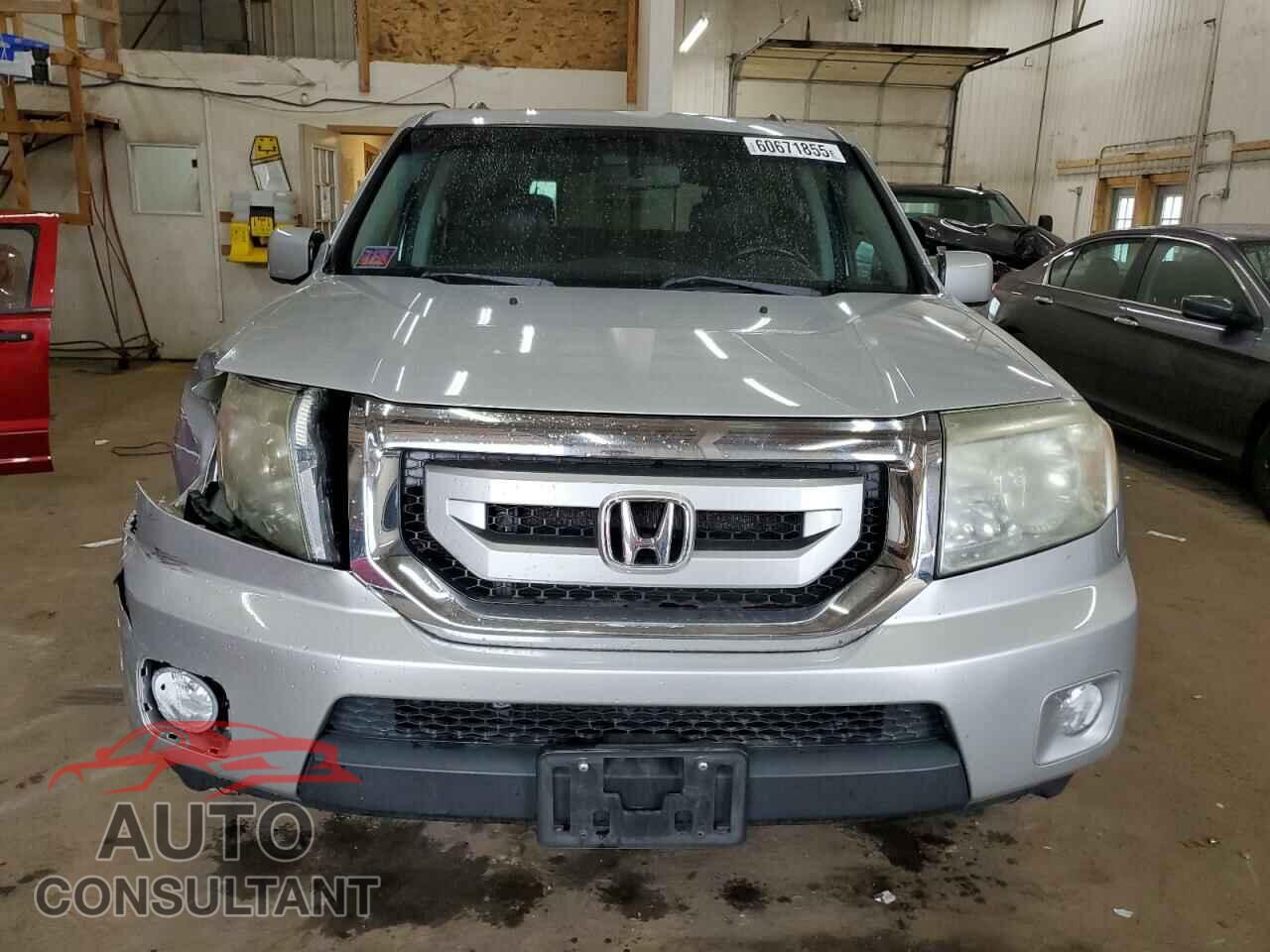 HONDA PILOT 2011 - 5FNYF4H50BB022335