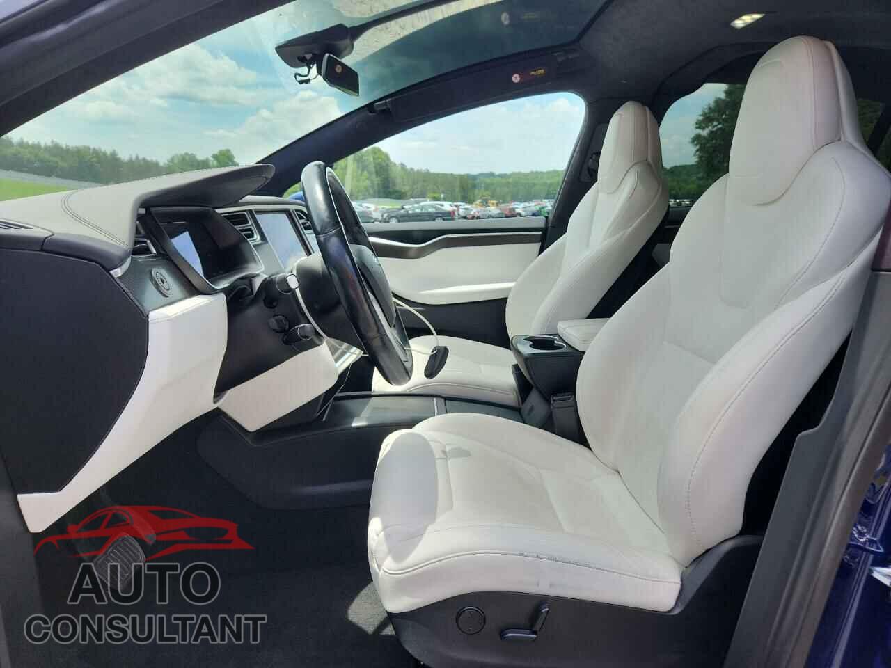 TESLA MODEL X 2017 - 5YJXCAE2XHF076389