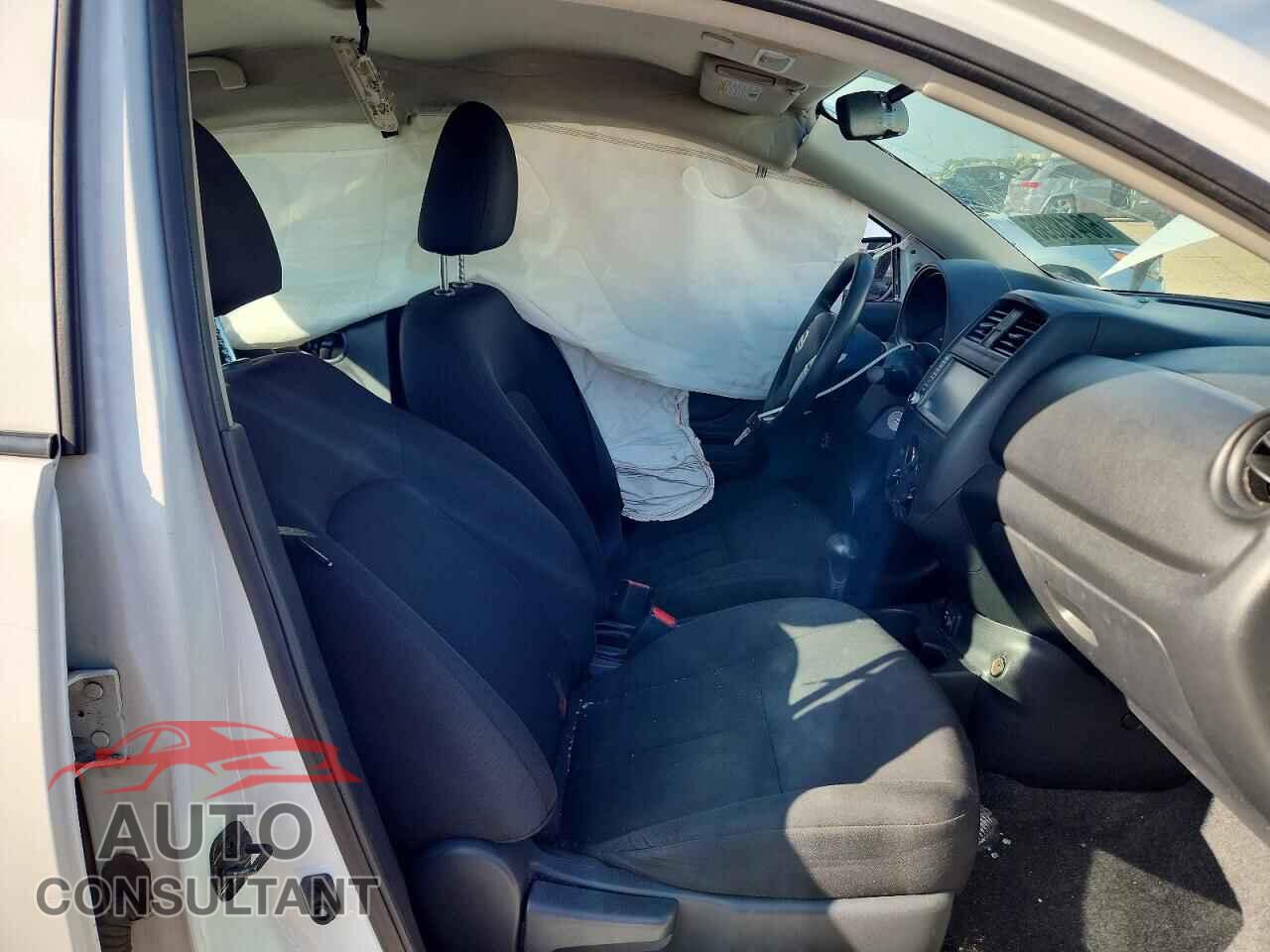 NISSAN VERSA 2019 - 3N1CN7AP3KL832959