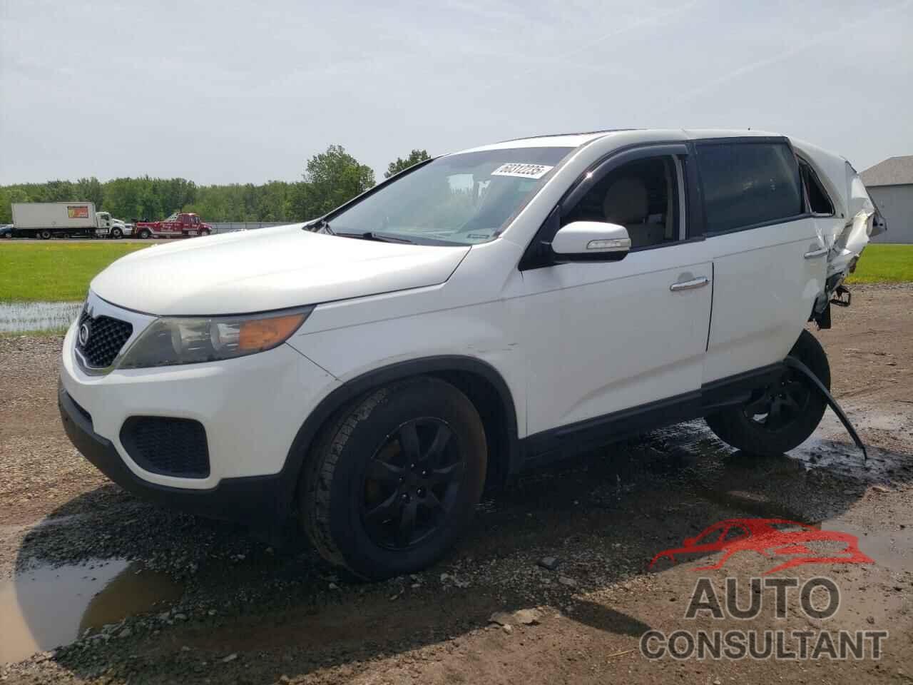 KIA SORENTO 2011 - 5XYKT3A13BG008339