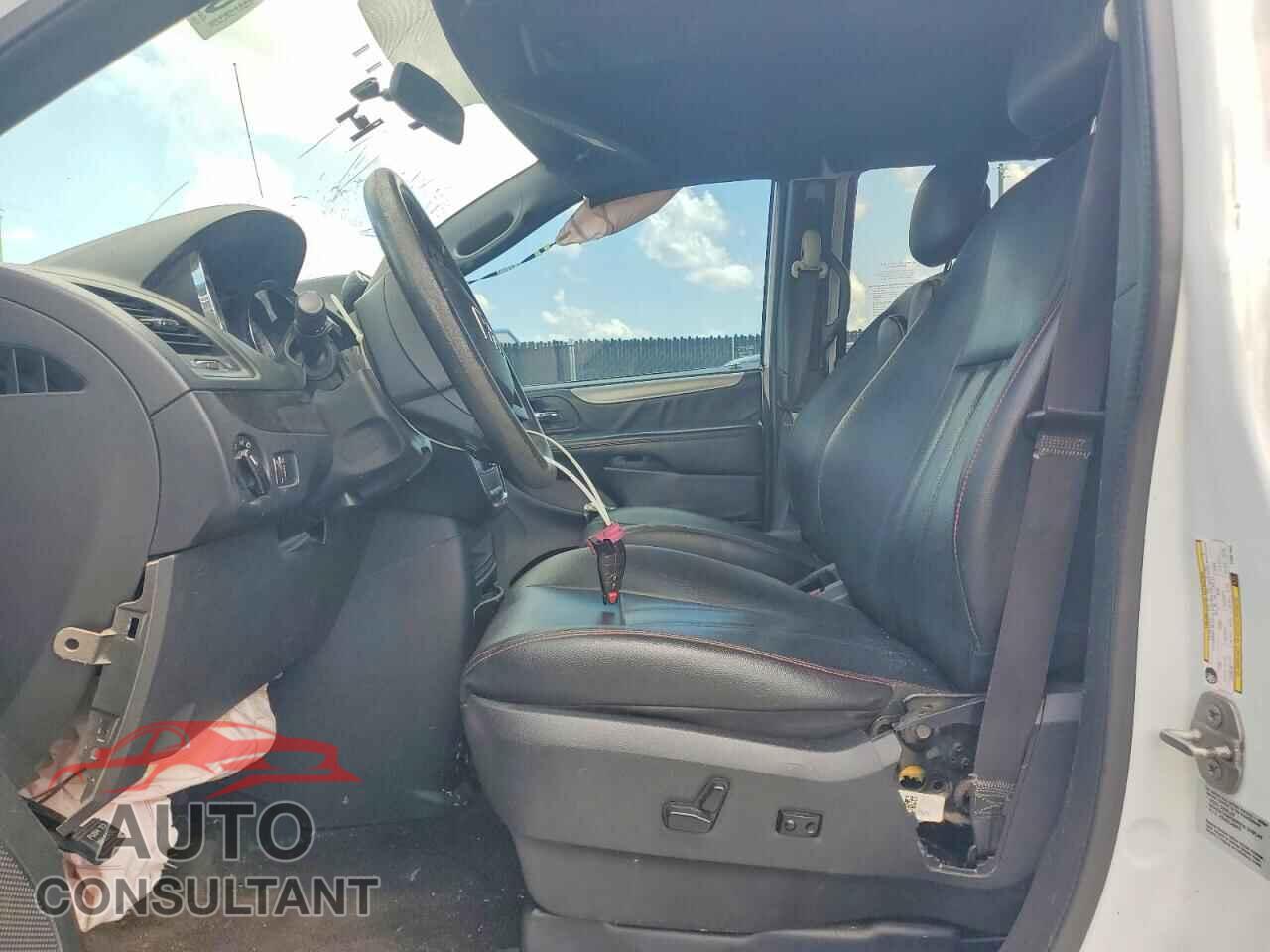 DODGE CARAVAN 2015 - 2C4RDGBG7FR681982