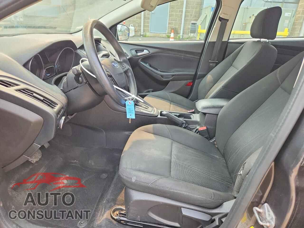 FORD FOCUS 2016 - 1FADP3F26GL279363