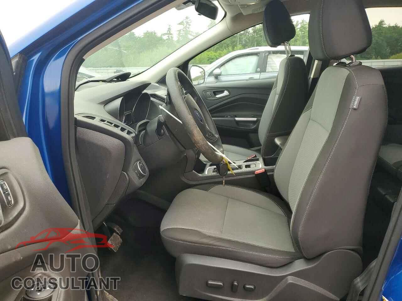FORD ESCAPE 2017 - 1FMCU0GD0HUC09443