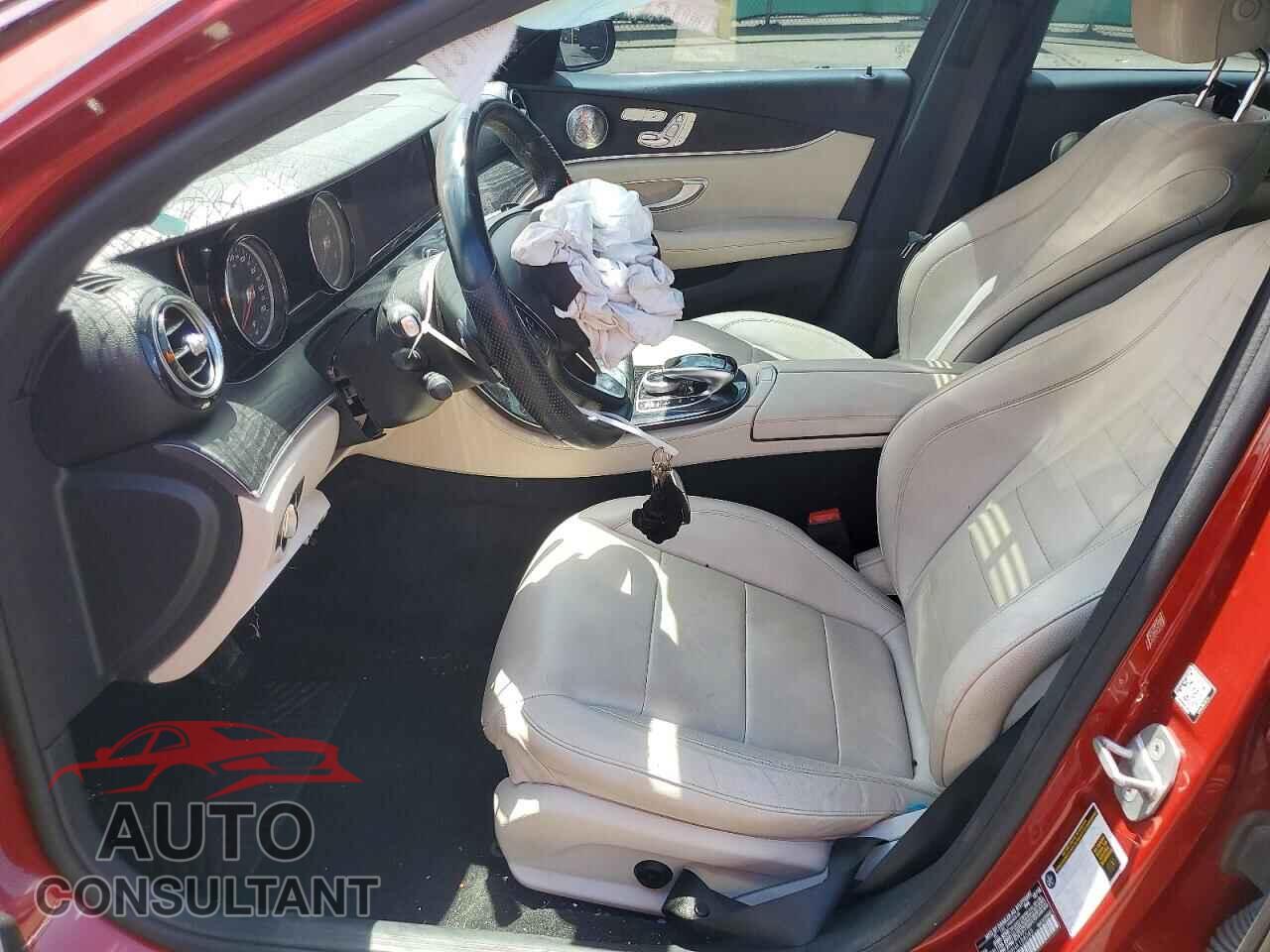 MERCEDES-BENZ E-CLASS 2017 - WDDZF4KB8HA184045