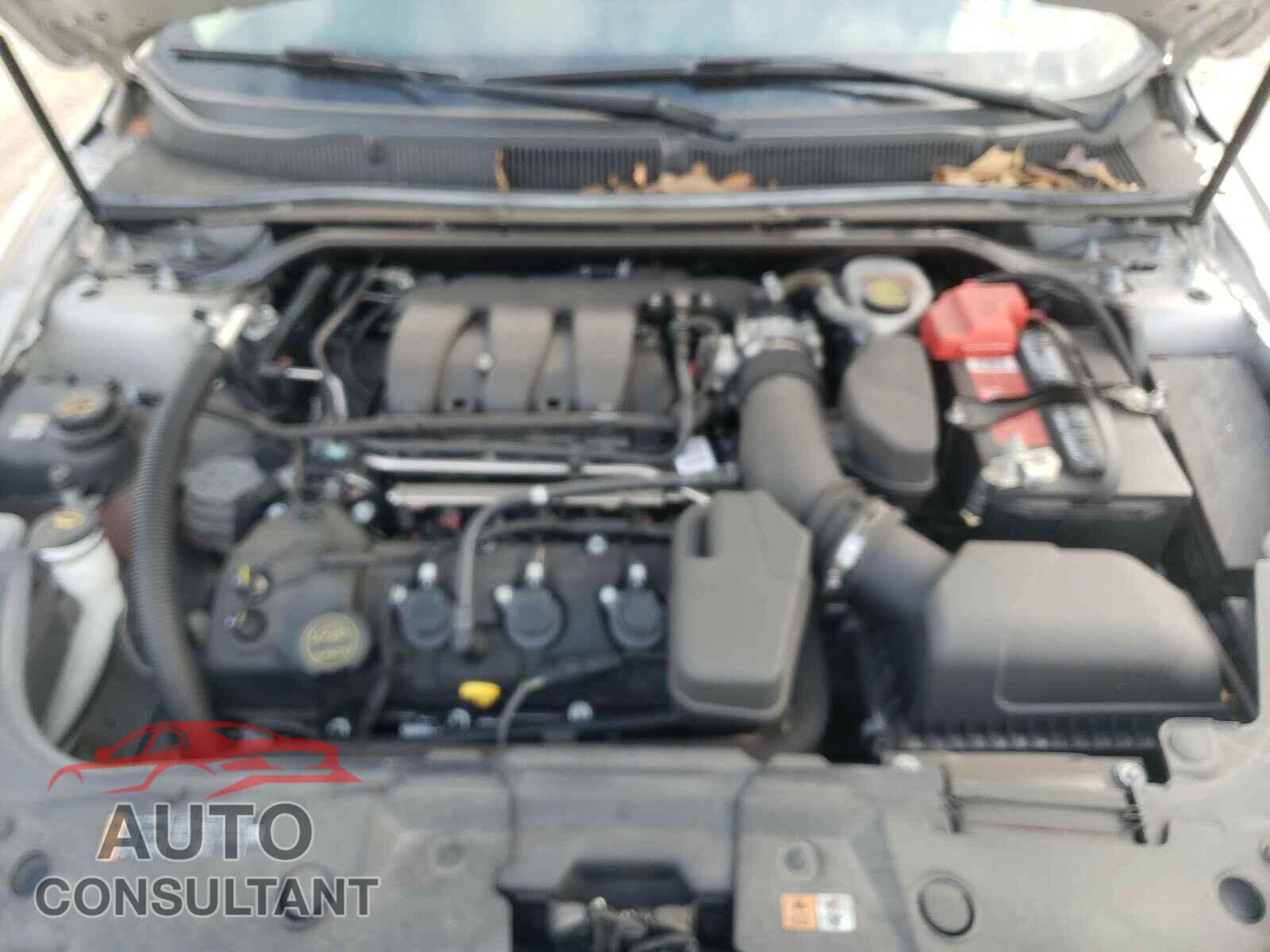 FORD TAURUS 2018 - 1FAHP2D86JG134309