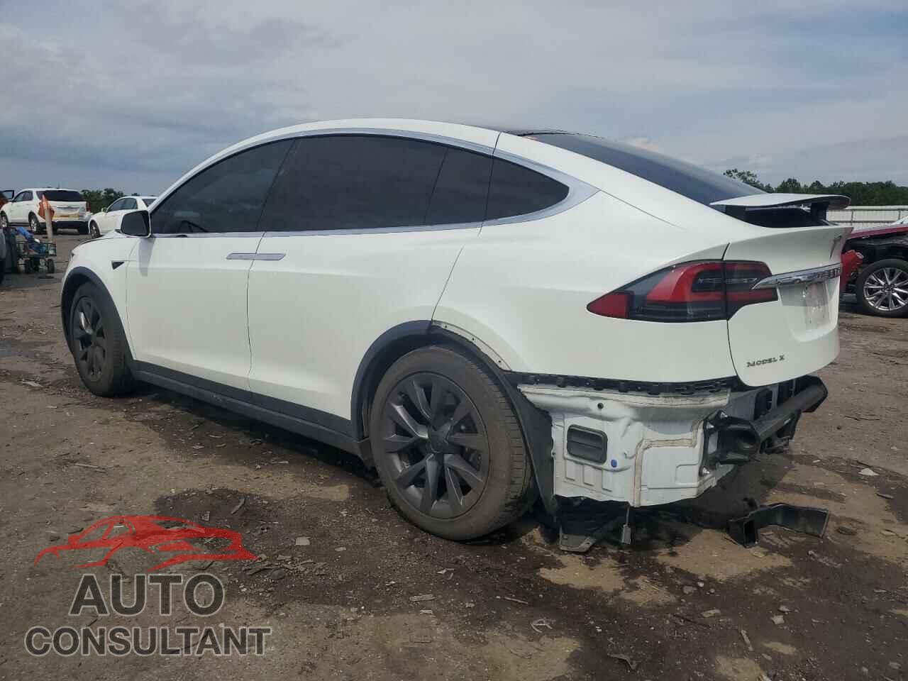 TESLA MODEL X 2018 - 5YJXCBE26JF120321