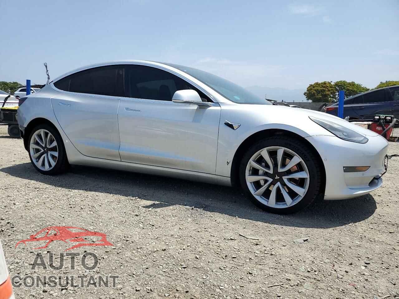 TESLA MODEL 3 2017 - 5YJ3E1EA5HF001826