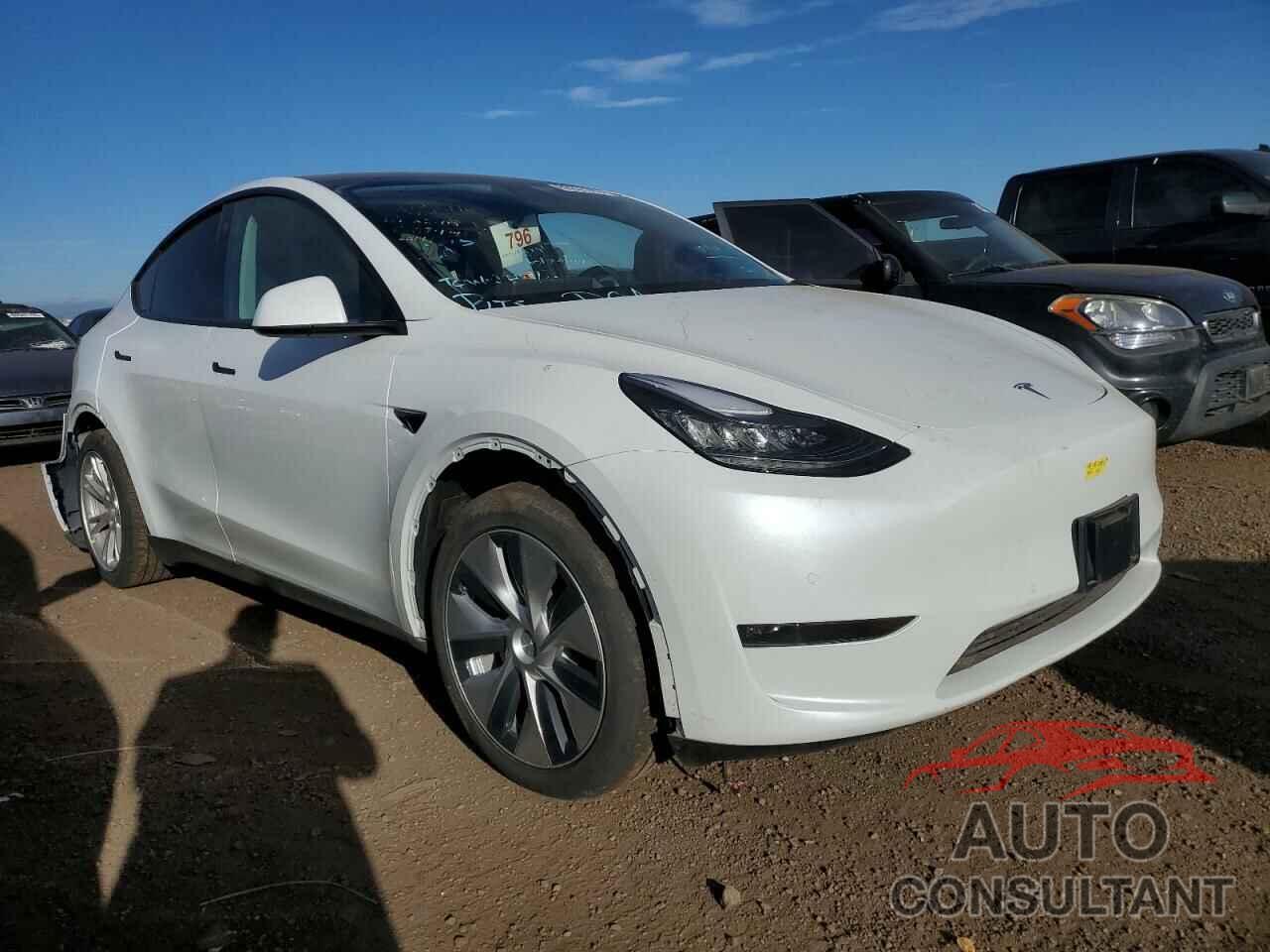TESLA MODEL Y 2021 - 5YJYGDEE6MF074458