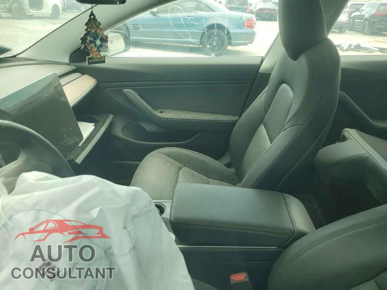 TESLA MODEL 3 2018 - 5YJ3E1EA0JF157066