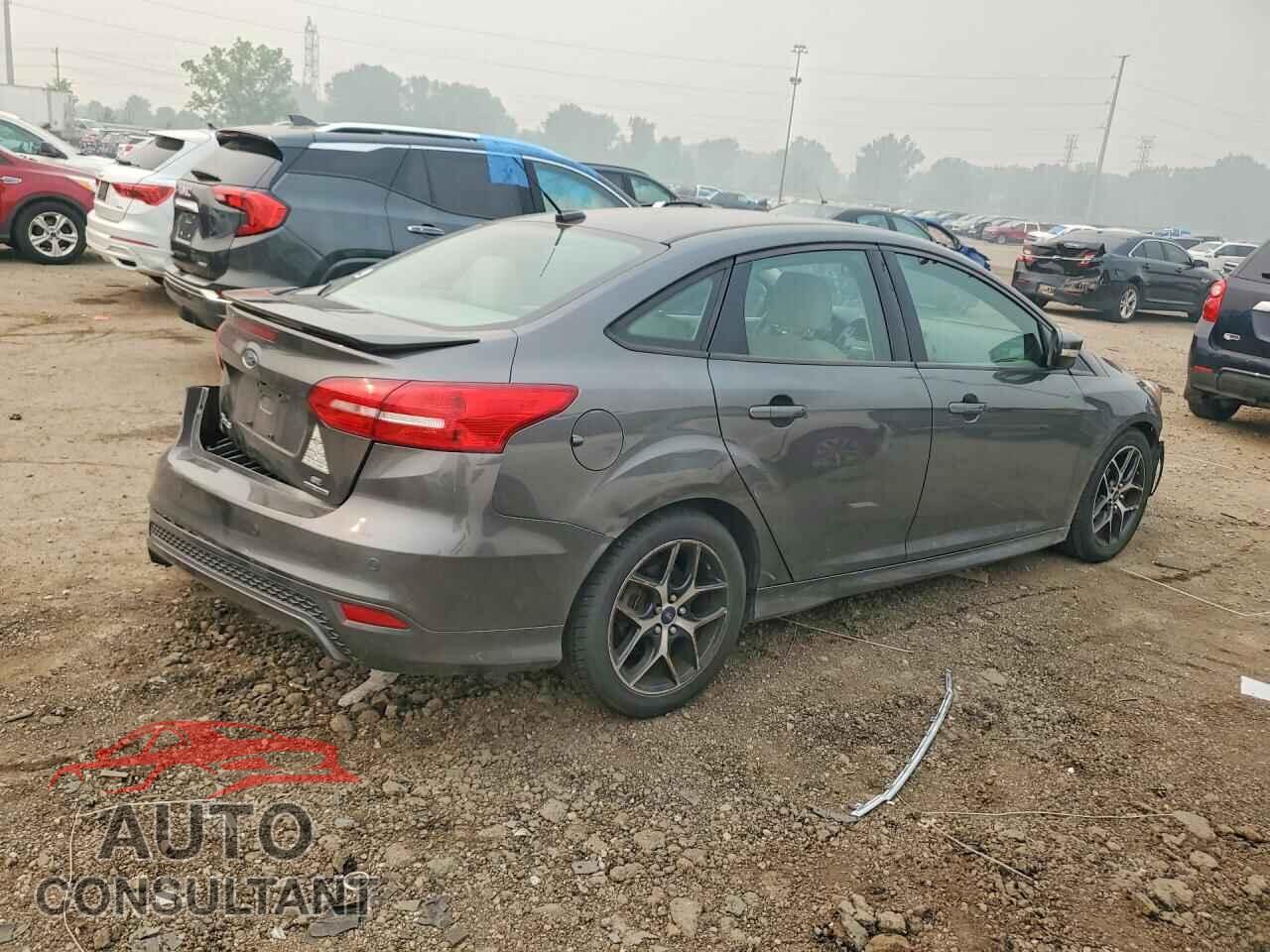 FORD FOCUS 2015 - 1FADP3F20FL268647