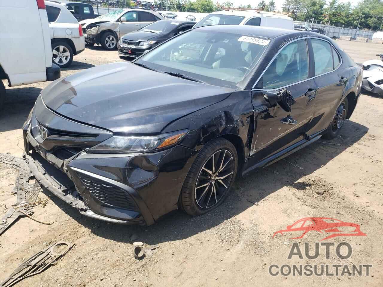 TOYOTA CAMRY 2021 - 4T1G11AK0MU445480