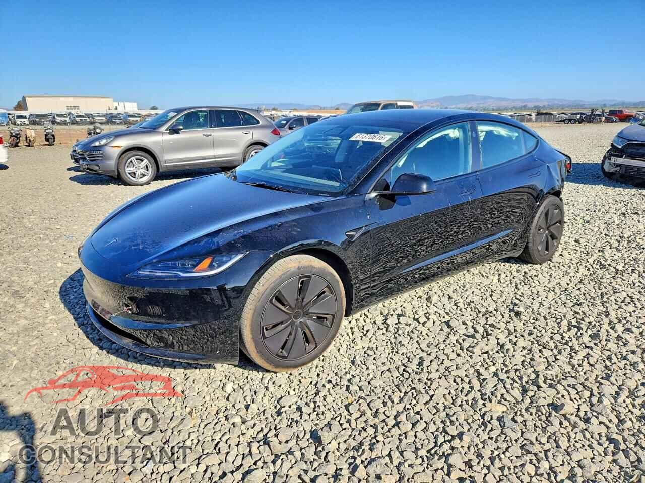 TESLA MODEL 3 2024 - 5YJ3E1EA3RF738167