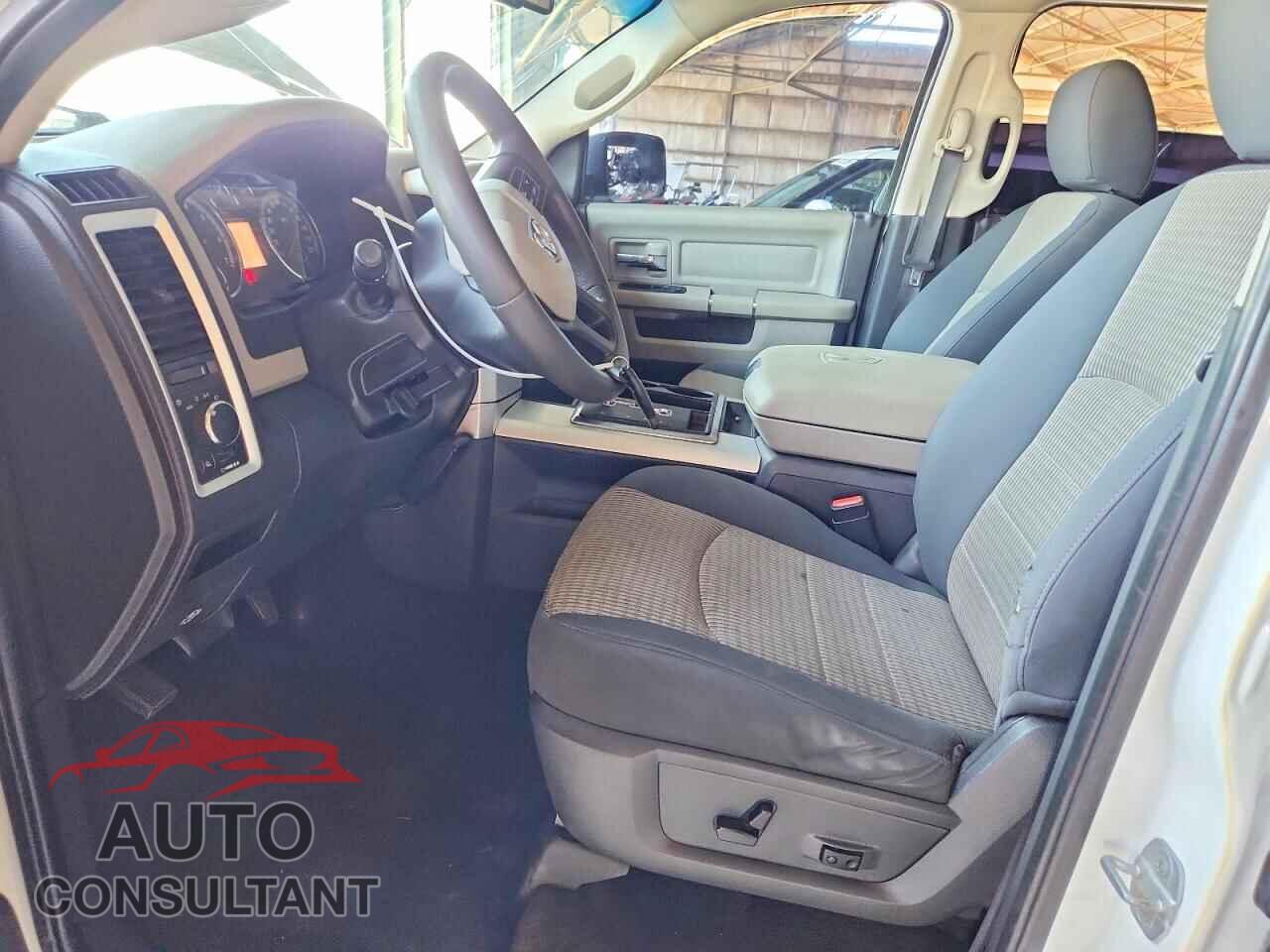 DODGE RAM 1500 2012 - 1C6RD7LT4CS120295