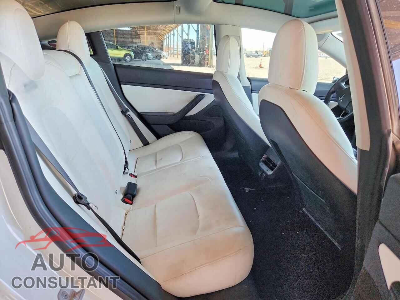 TESLA MODEL 3 2018 - 5YJ3E1EB3JF096739