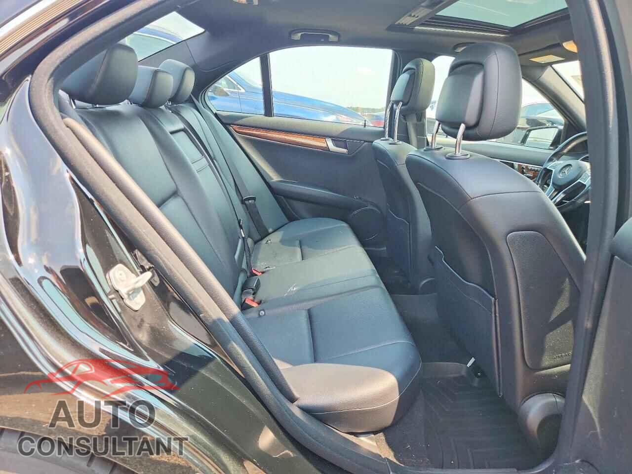 MERCEDES-BENZ C-CLASS 2012 - WDDGF8BB4CR203344