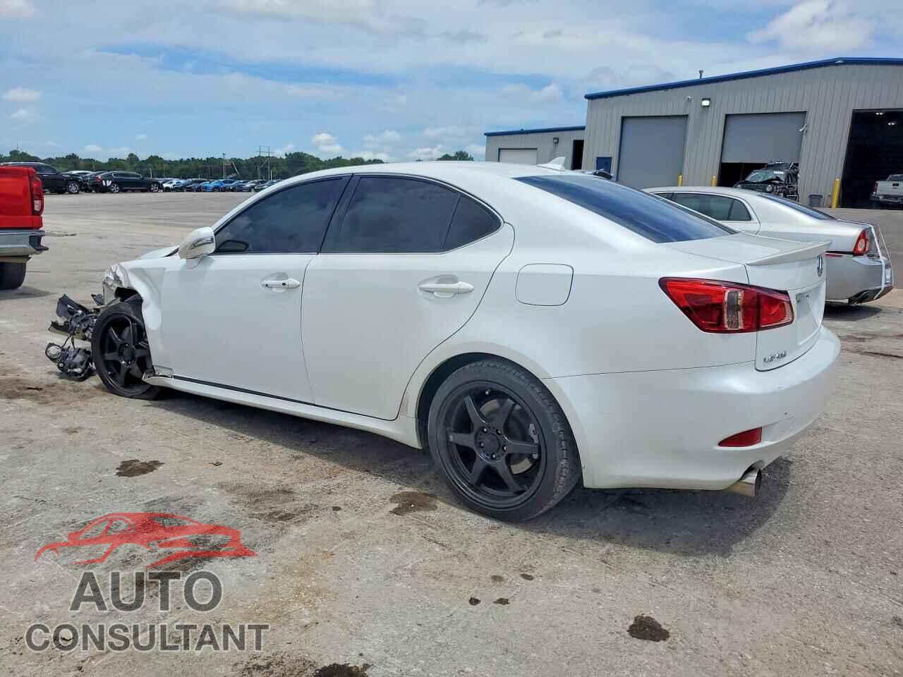 LEXUS IS 2011 - JTHCE5C20B5000464