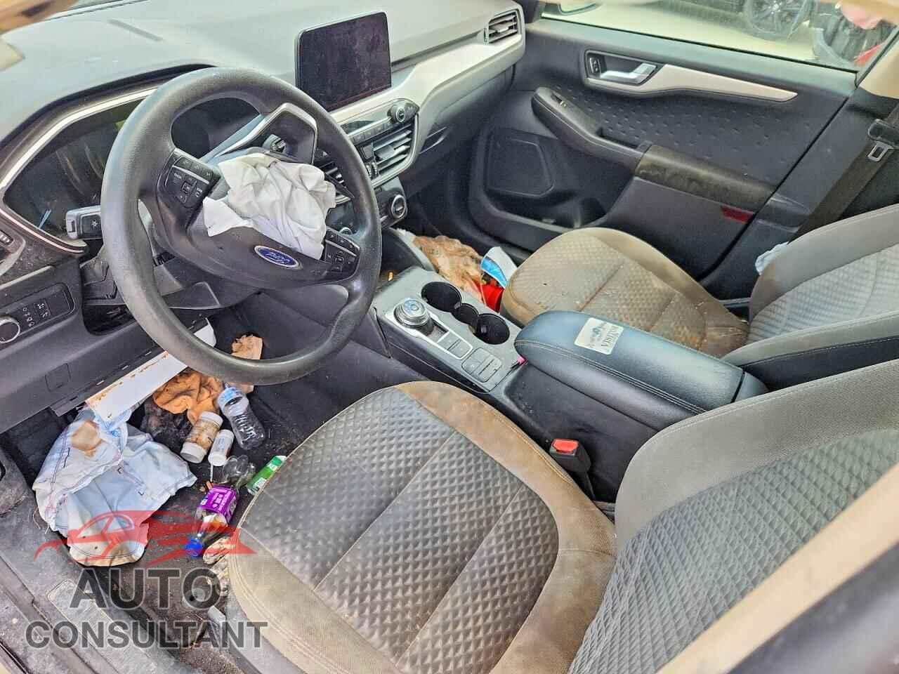 FORD ESCAPE 2020 - 1FMCU0G67LUA10108