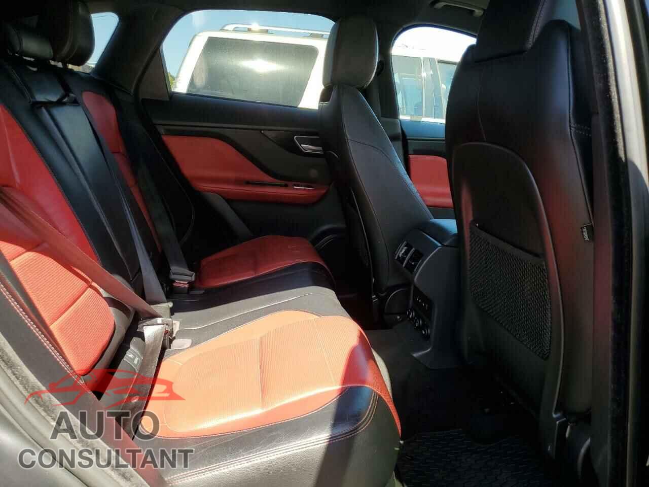 JAGUAR F-PACE 2018 - SADCL2EV0JA246518