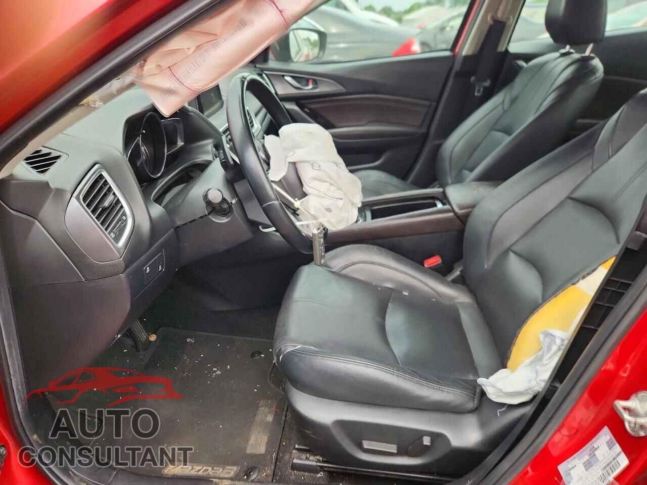 MAZDA 3 2017 - 3MZBN1W31HM137536