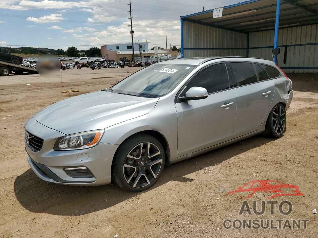 VOLVO V60 2018 - YV140MSL8J2408150