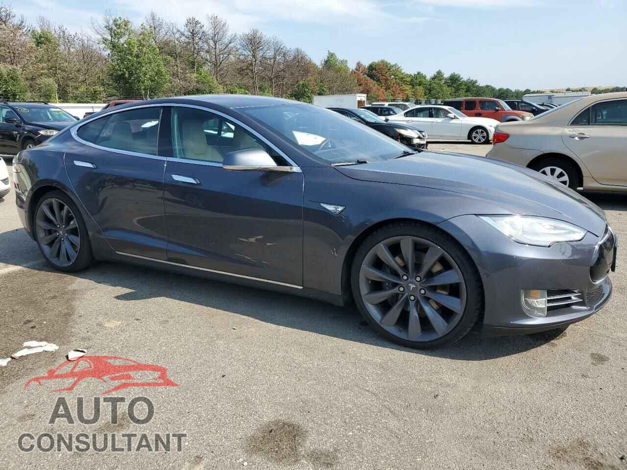 TESLA MODEL S 2016 - 5YJSA1E26GF131998