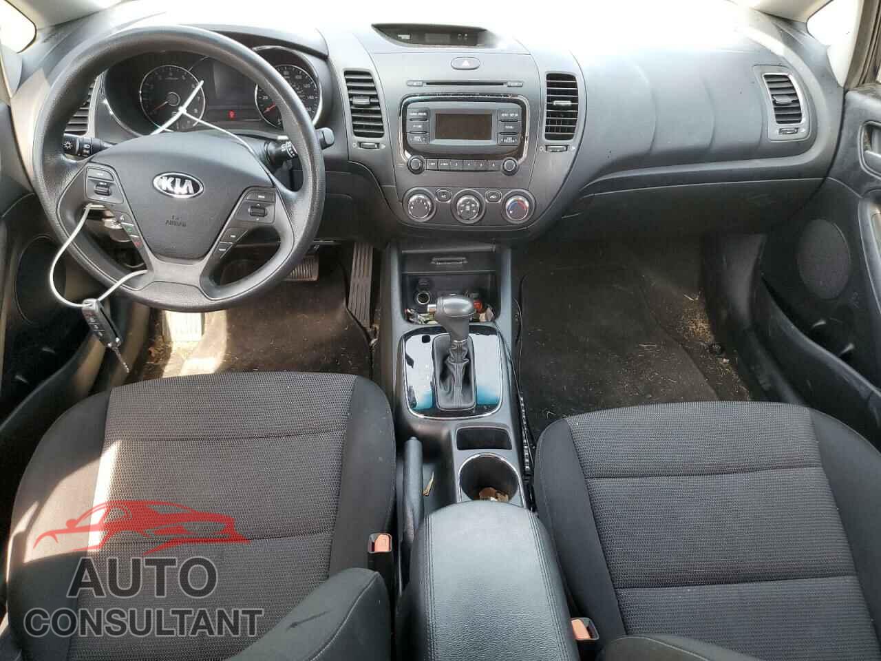KIA FORTE 2017 - KNAFK5A81H5705097