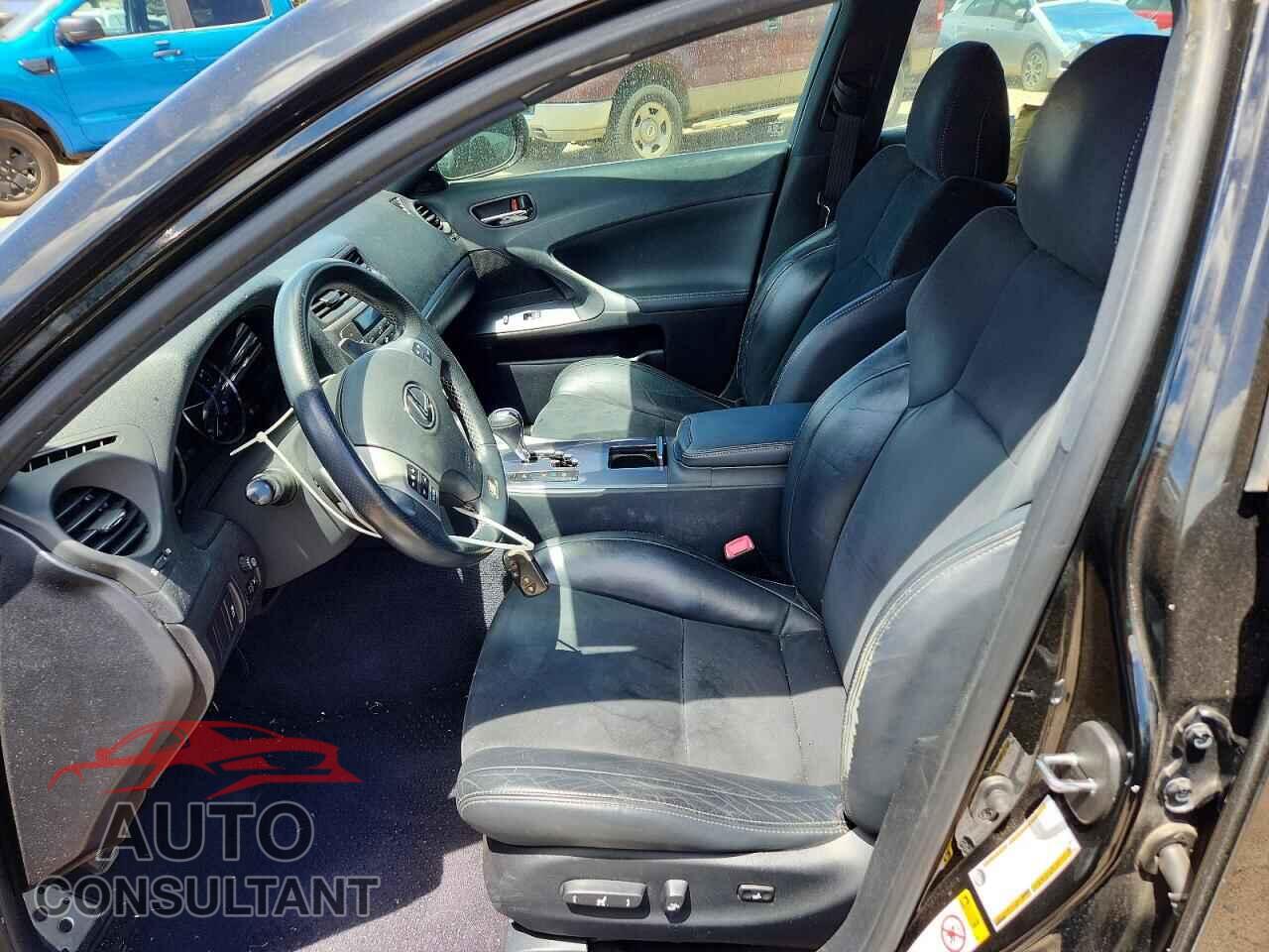 LEXUS IS 2012 - JTHBF5C22C5161005