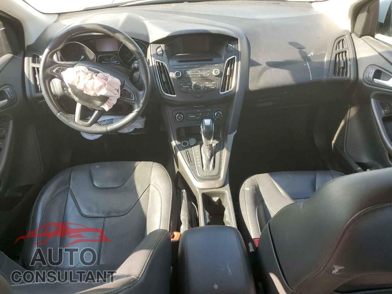 FORD FOCUS 2015 - 1FADP3F27FL314281