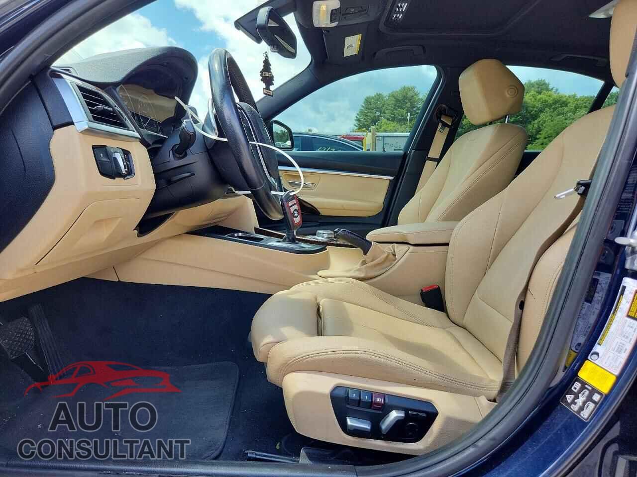 BMW 3 SERIES 2017 - WBA8D9C30HA011682