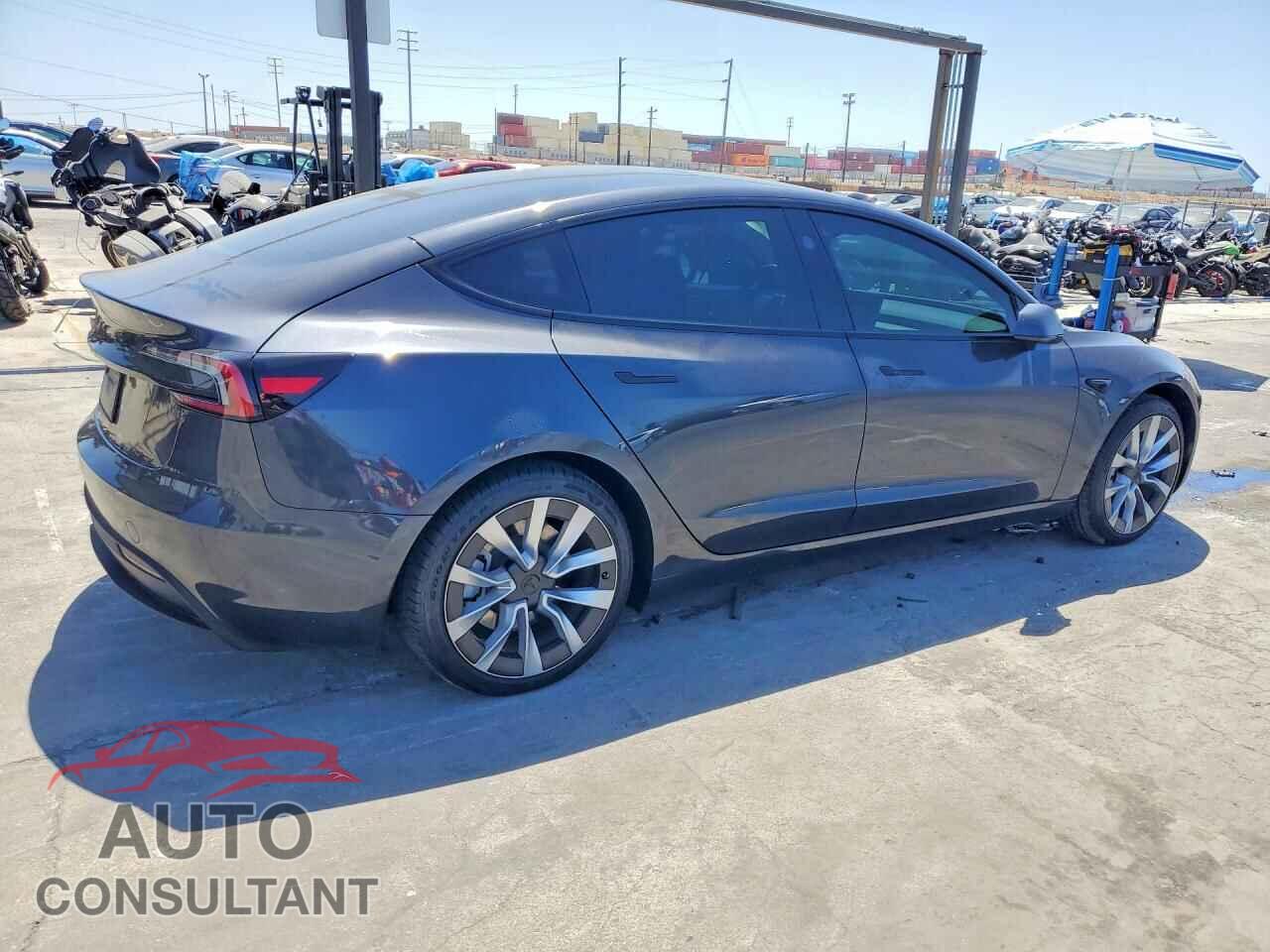 TESLA MODEL 3 2025 - 5YJ3E1EA7SF033801