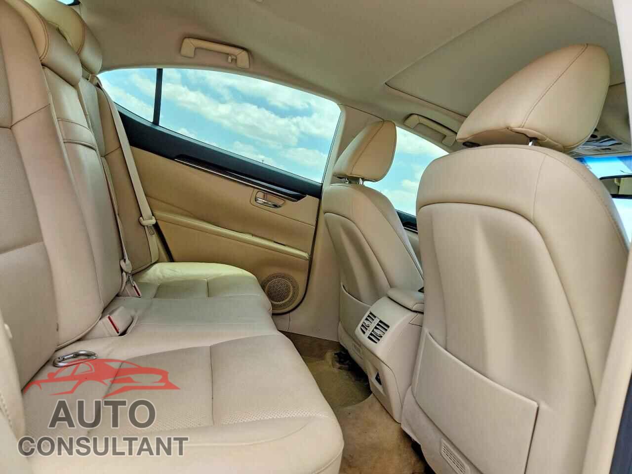 LEXUS ES350 2015 - JTHBK1GG8F2152020