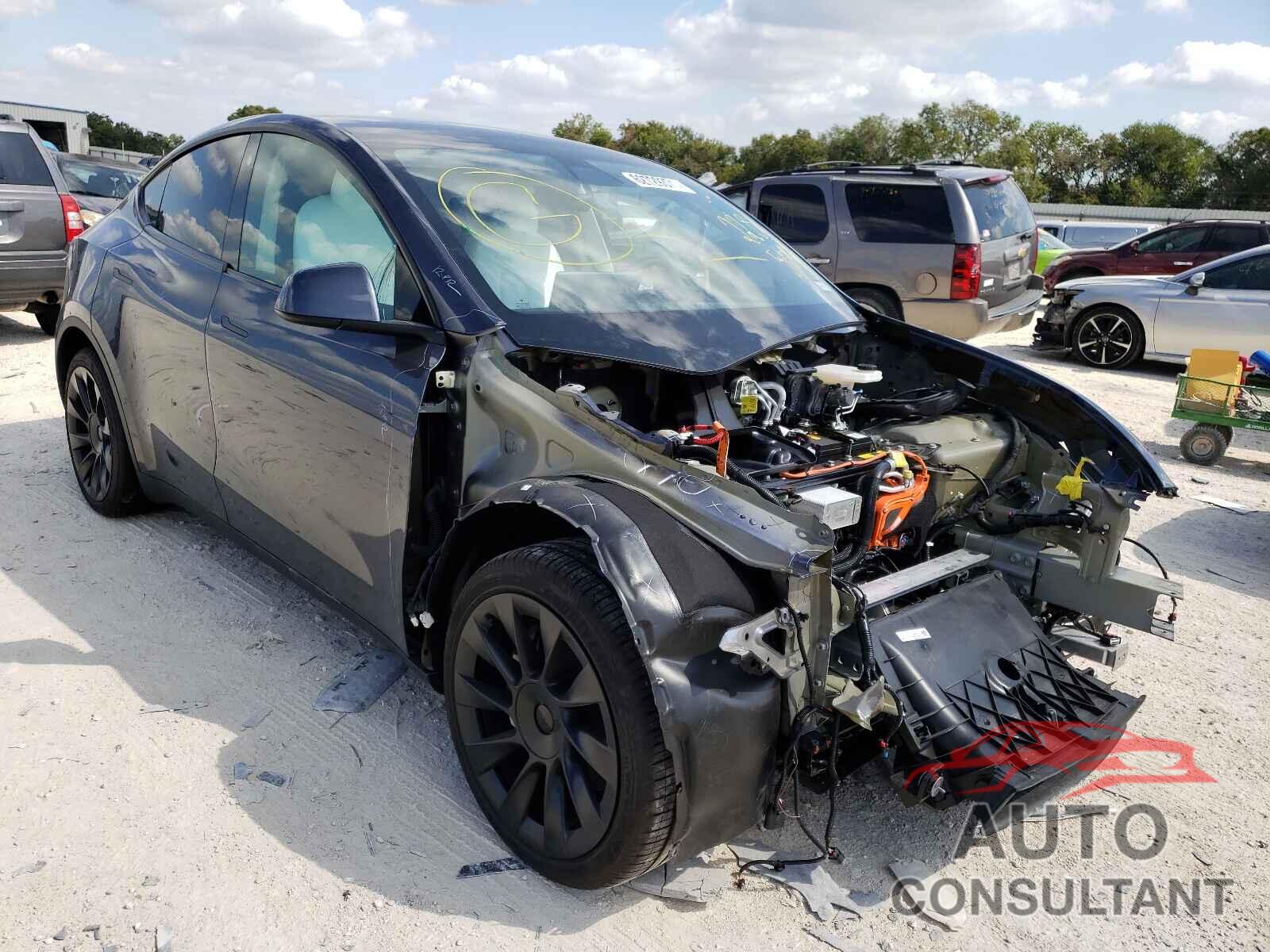 TESLA MODEL Y 2021 - 5YJYGDEE2MF228504