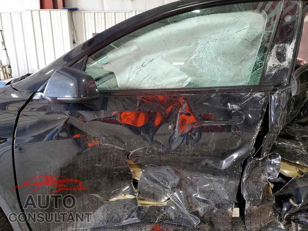 TESLA MODEL Y 2023 - 7SAYGDEE8PF755762