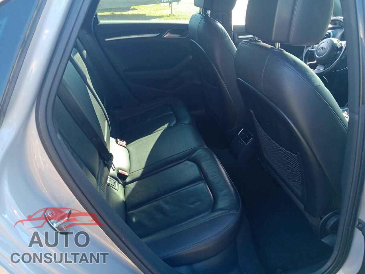 AUDI A3 2015 - WAUBFGFF9F1070544