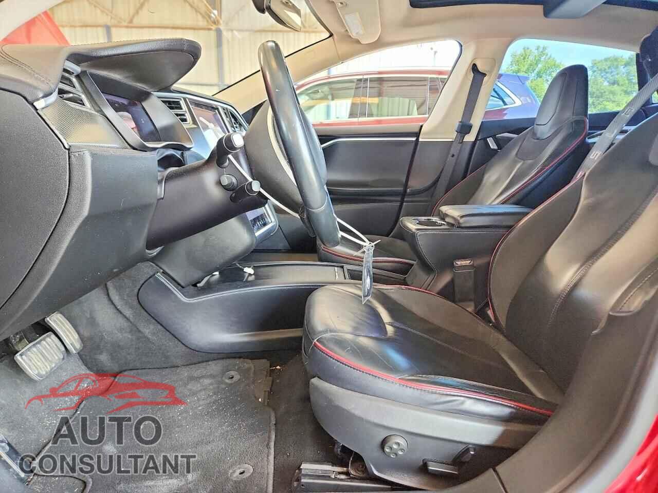 TESLA MODEL S 2015 - 5YJSA1H1XFFP70645