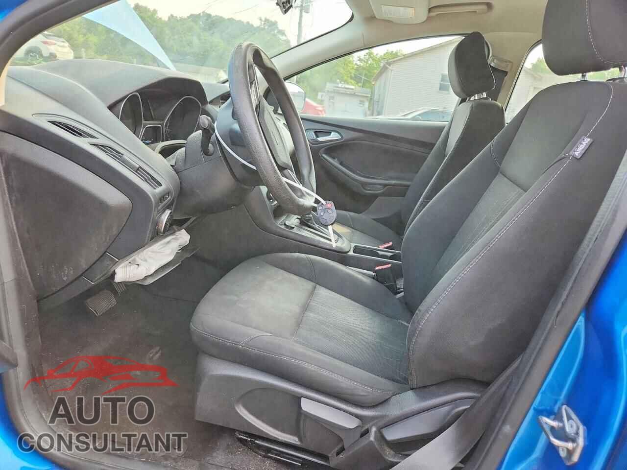 FORD FOCUS 2017 - 1FADP3F21HL224322