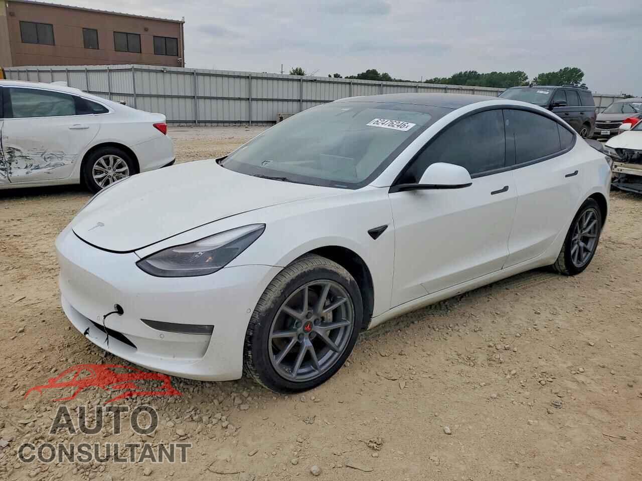 TESLA MODEL 3 2022 - 5YJ3E1EB3NF166164