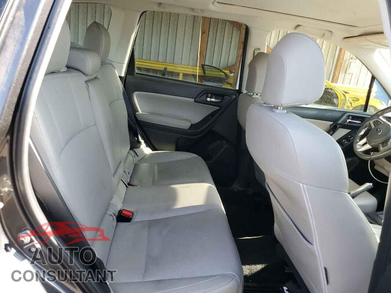 SUBARU FORESTER 2017 - JF2SJAJC8HH573134