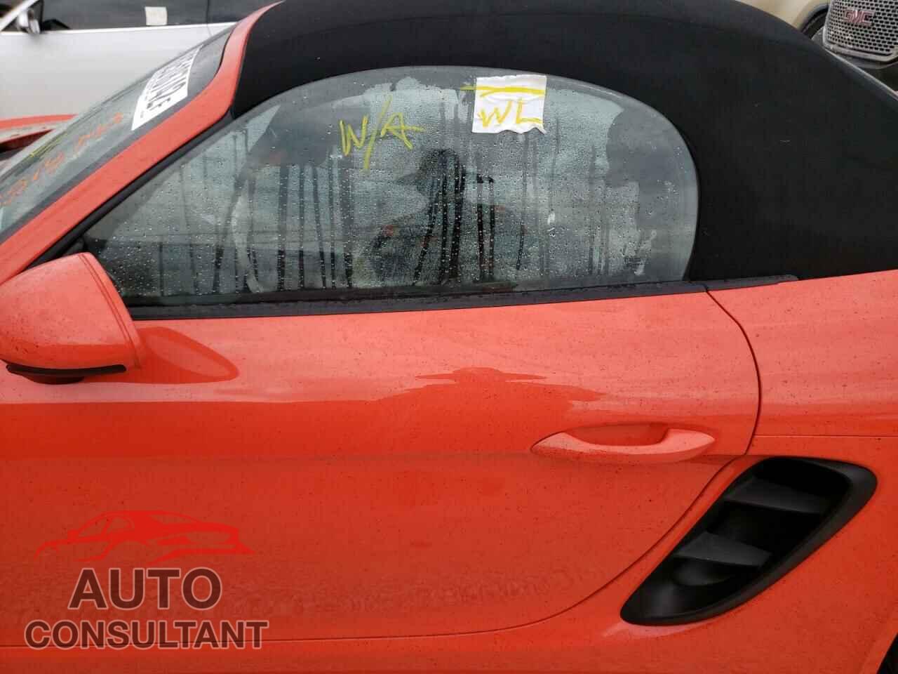 PORSCHE BOXSTER 2018 - WP0CB2A84JS228449