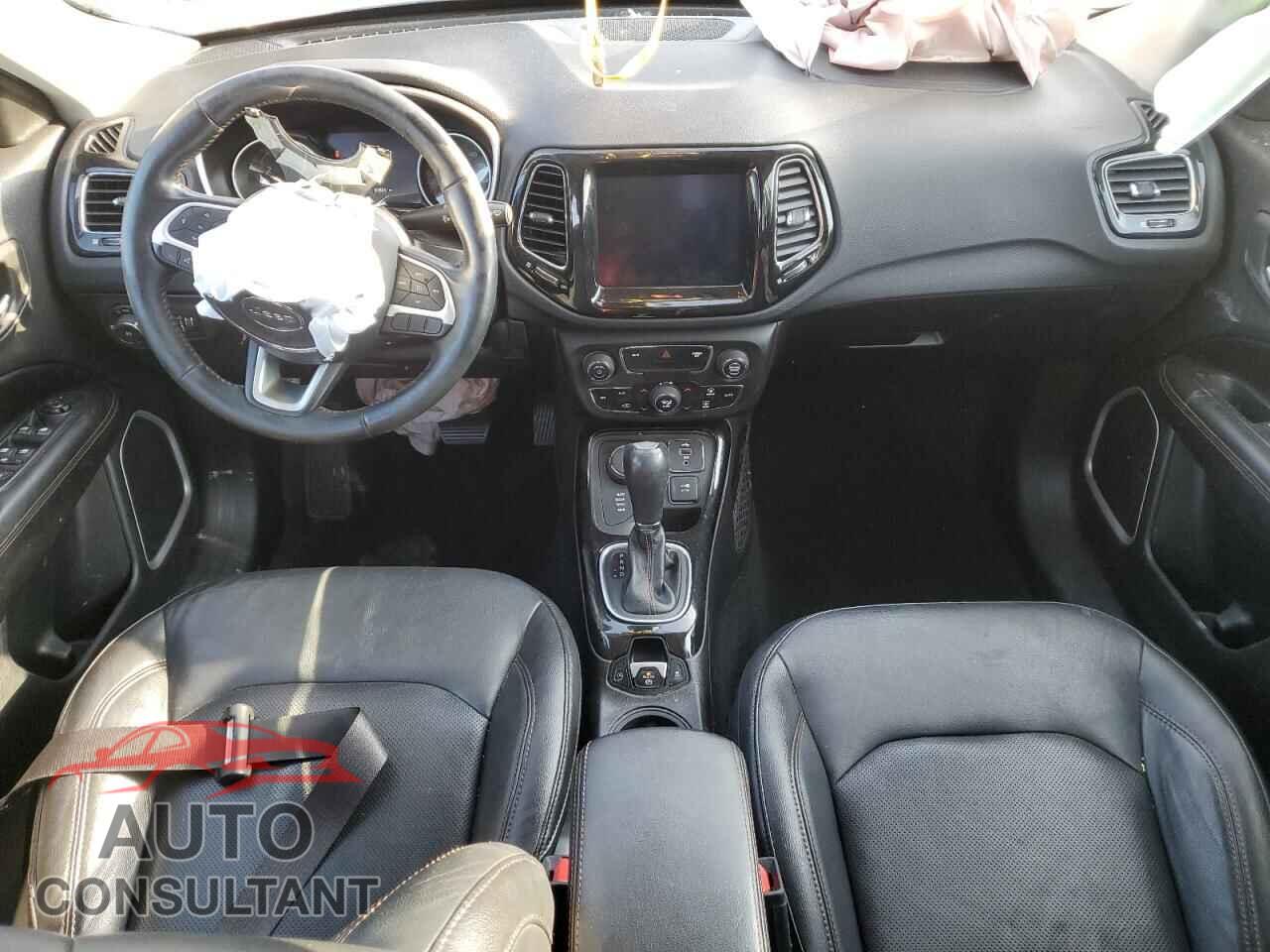 JEEP COMPASS 2018 - 3C4NJDCB2JT396847