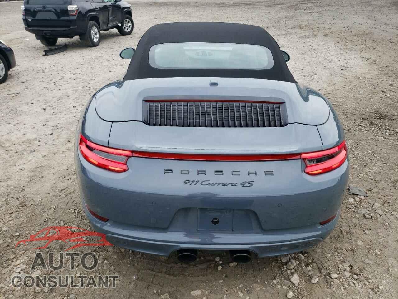 PORSCHE 911 2018 - WP0CB2A94JS147332